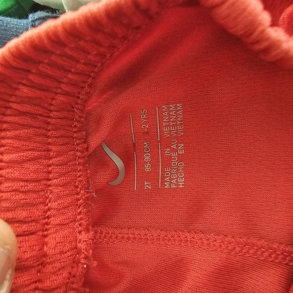 Boys Lot clothing 2 things don't have sizes but I provided the measurements - Picture 4 of 8